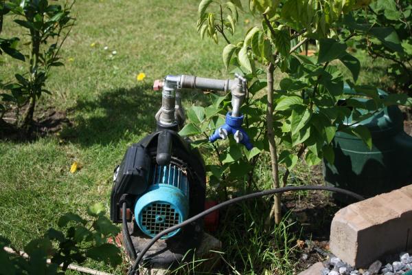 Pläne und Zeichnungen des geplanten Brunnenbaus sind vorab notwendig