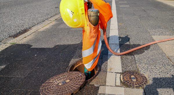 Temporäre Wasserversorgung auf der Baustelle wird mittels Hydrant oder Standrohr gewährleistet