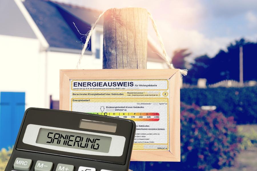 Ein Haus, Energieausweis und Kosten fuer Sanierung gebaeudeenergiegesetz