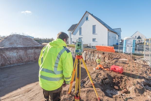 Neubau eines Hauses, Vermessungstechnik - Voraussetzungen für die Wärmepumpe als alternative Heizungsanlage