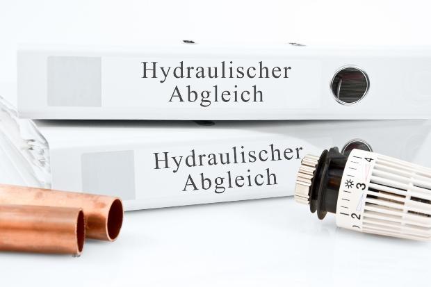 Symbolbild, Hydraulischer Abgleich (Aktenordner) - Vorlauftemperatur der Wärmepumpe richtig einstellen