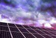Solardach bei Dämmerung - Photovoltaik ohne Sonne