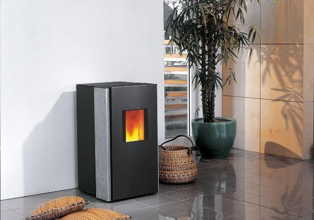 Buderus Pellet-Primärofen Frank air+, black & Speckstein, 2-6 kW, S4 Steuerung, 80364324