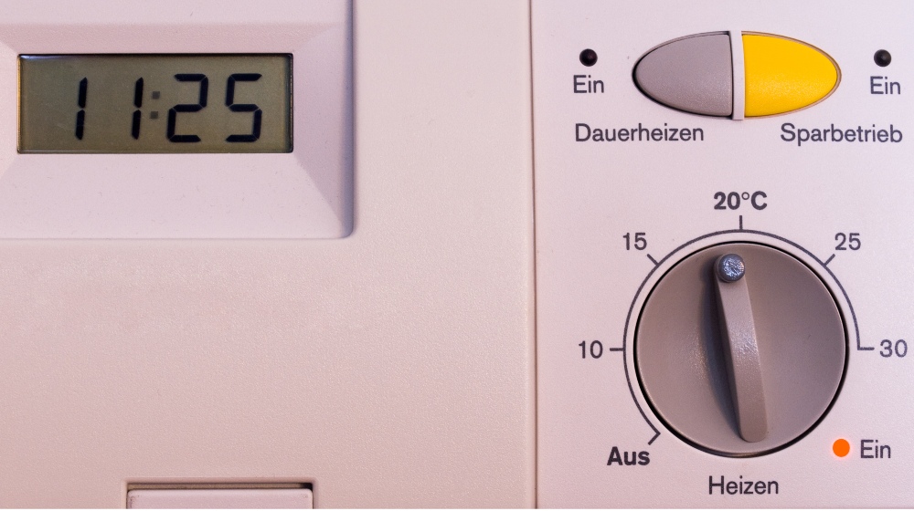 Die genauen Hinweise zur Einstellung findet man in der Betriebsanleitung - in der Regel ist die Umstellung in den Sparmodus kinderleicht Heizungseinstellung - Heizung abschalten